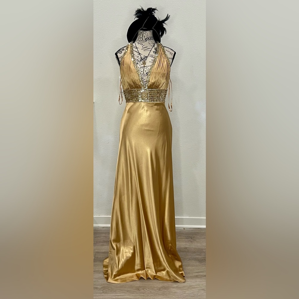 Elegant Gold Evening Gown